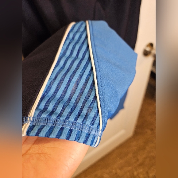 G73. Under Armour HeatGear Navy/Carolina Blue/ White Compression Pants - Size XL - Picture 5 of 10